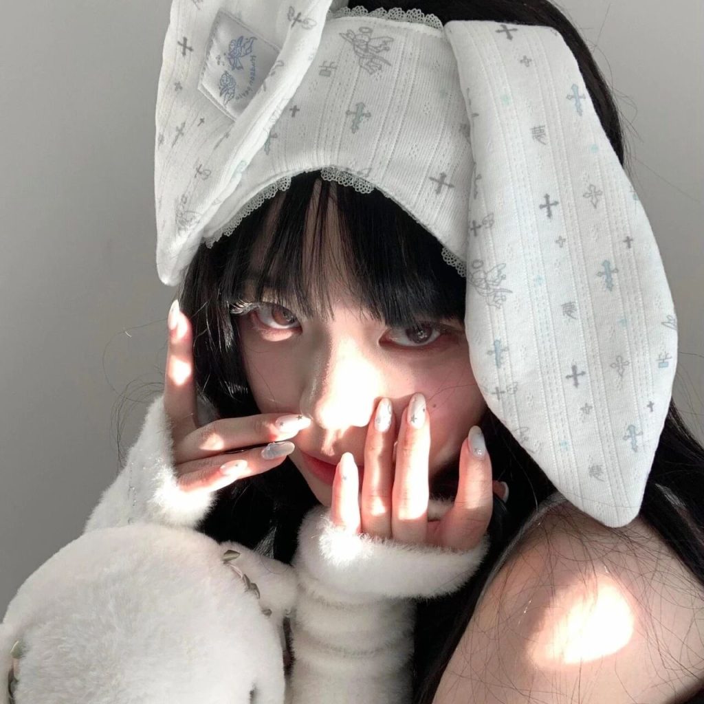 图片[30]-𝙒𝙚𝘾𝙝𝙖𝙩 | 女生头像100张【可直接保存】-优美阁