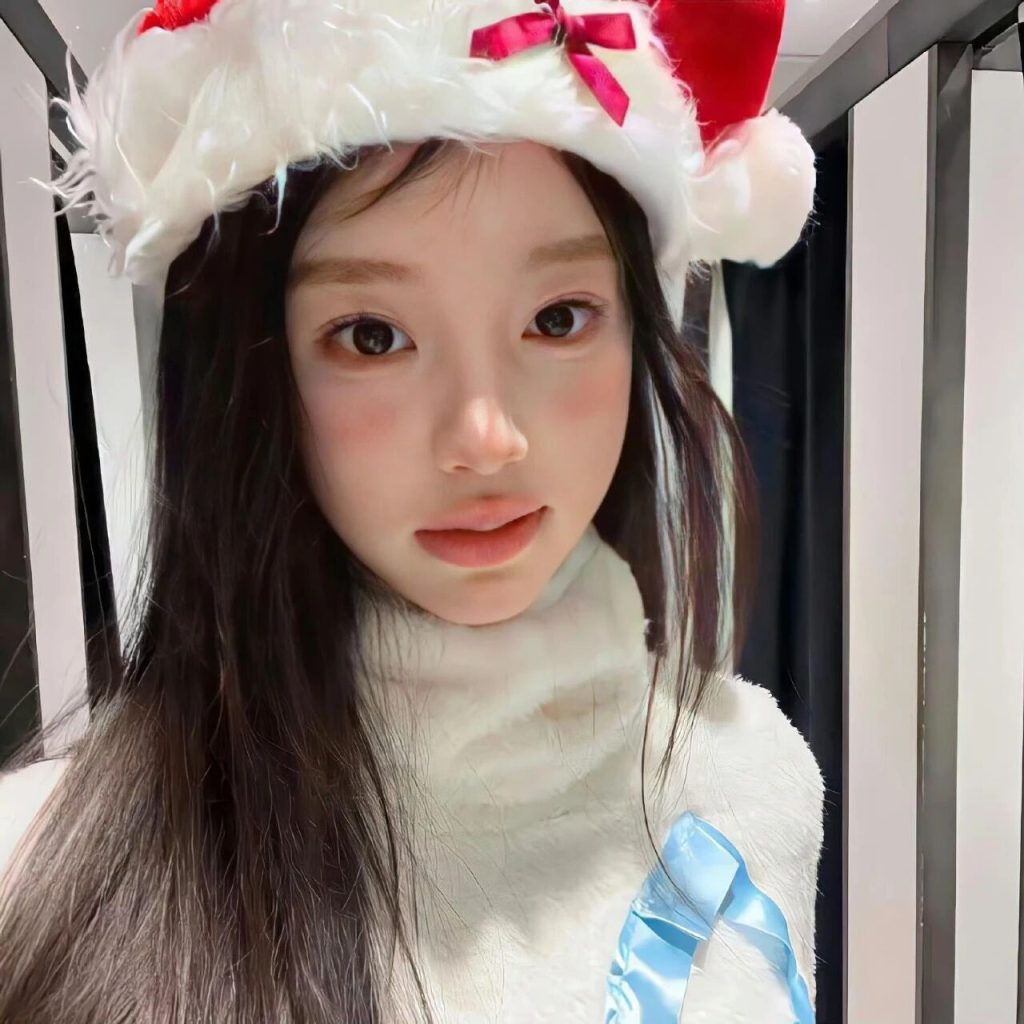 图片[22]-𝙒𝙚𝘾𝙝𝙖𝙩 | 女生头像100张【可直接保存】-优美阁