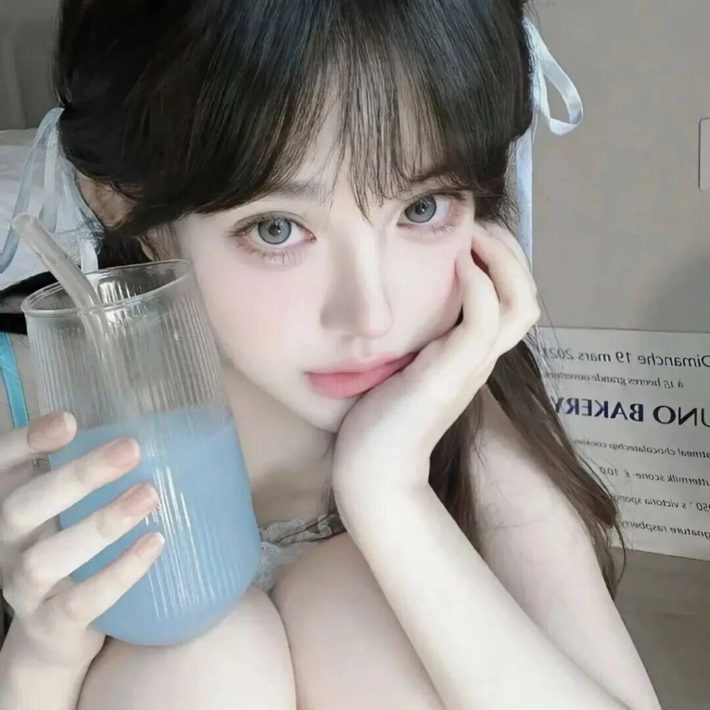 图片[14]-𝙒𝙚𝘾𝙝𝙖𝙩 | 女生头像100张【可直接保存】-优美阁